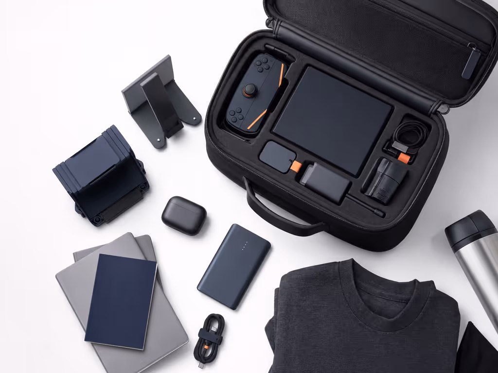 portable_android_gaming_setup_with_a_foldable_controller_in_a_travel_bag